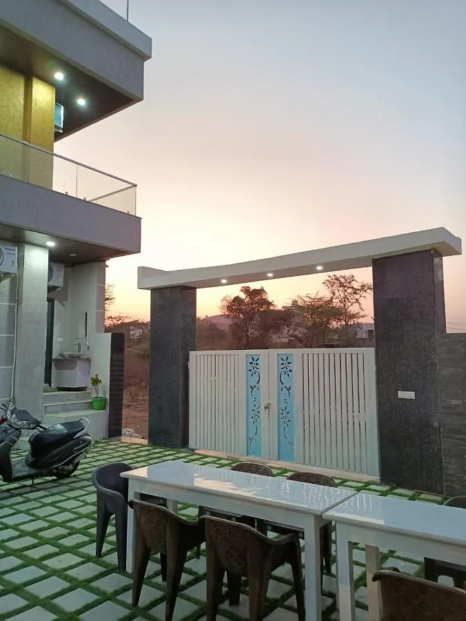 Papaya 5Bhk Villa Udaipur 0*,